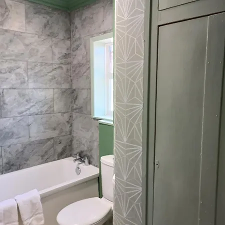 بيت ضيافة The Outlook 4*