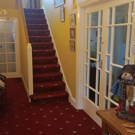 Pensión The Outlook