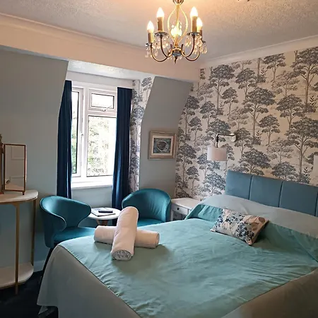 The Outlook Scarborough